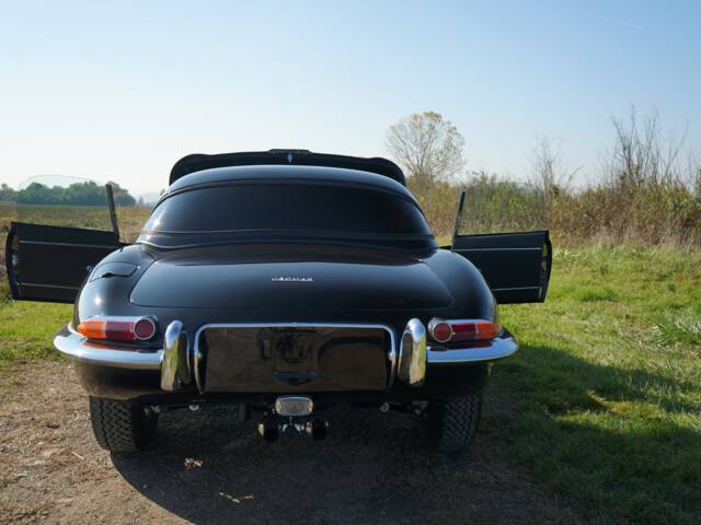 Jaguar E-Type 3.8
