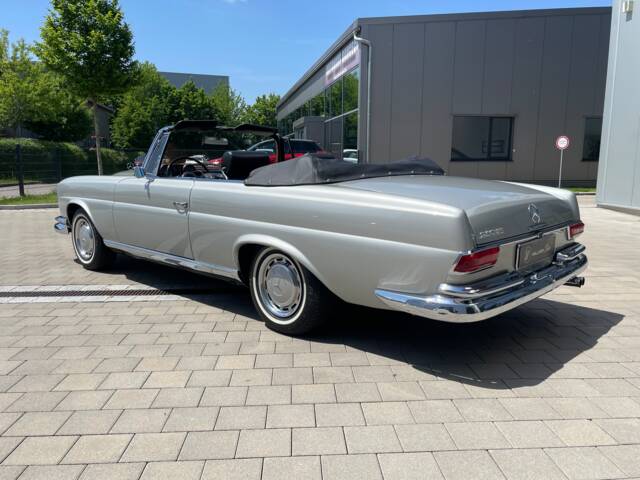 Mercedes-Benz 250 SE