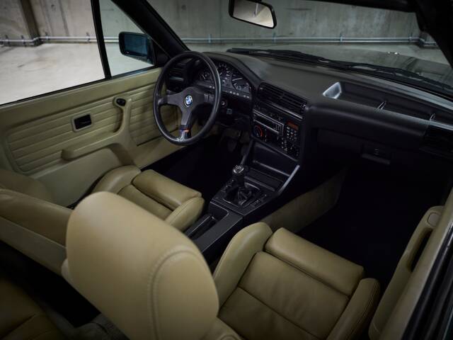 BMW 325i