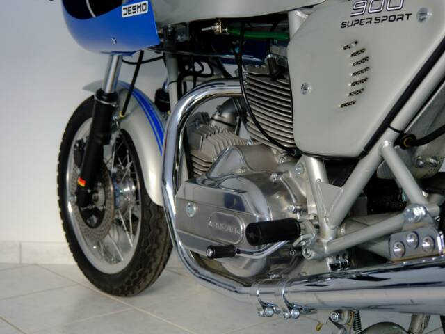 Ducati 900 SS