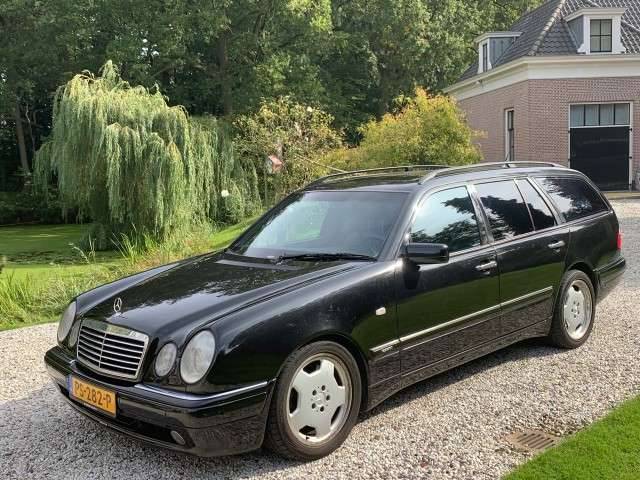 Bild 1/10 von Mercedes-Benz E 55 AMG T (2001)