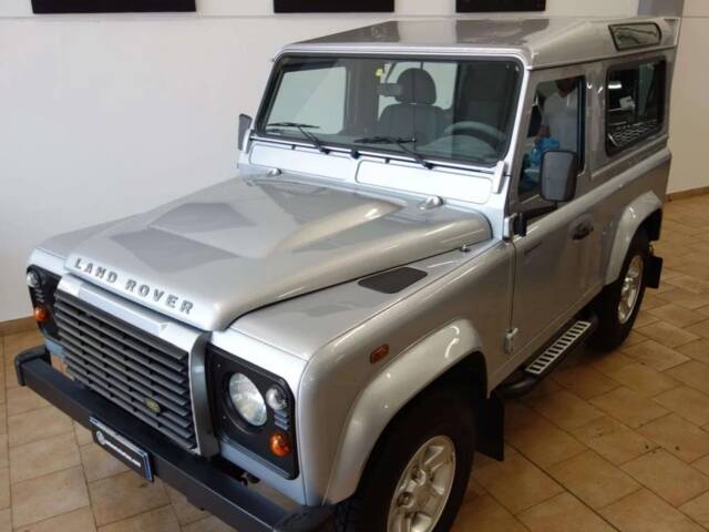 Land Rover Defender 90