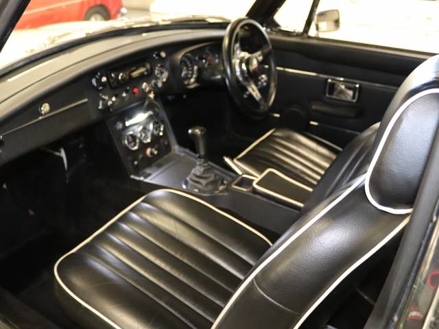 MG MGC GT