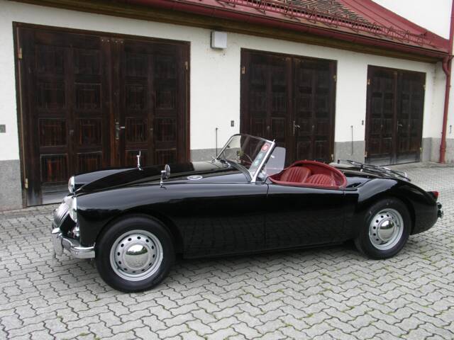 MG MGA 1500