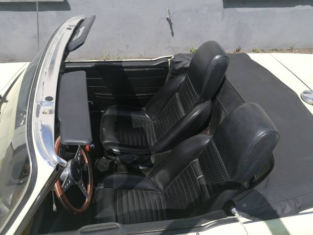 Triumph TR 6