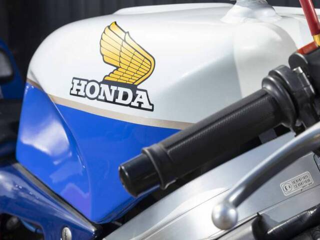 Honda VFR 750R RC 30