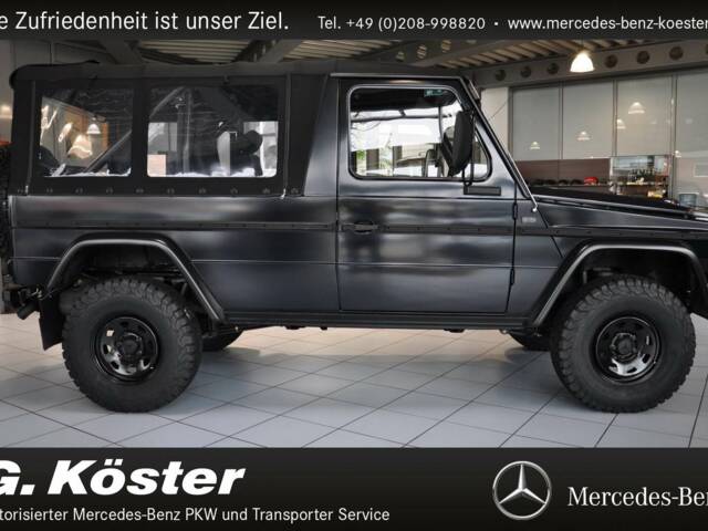 Mercedes-Benz G 230