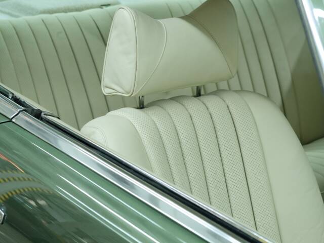 Mercedes-Benz 350 SLC