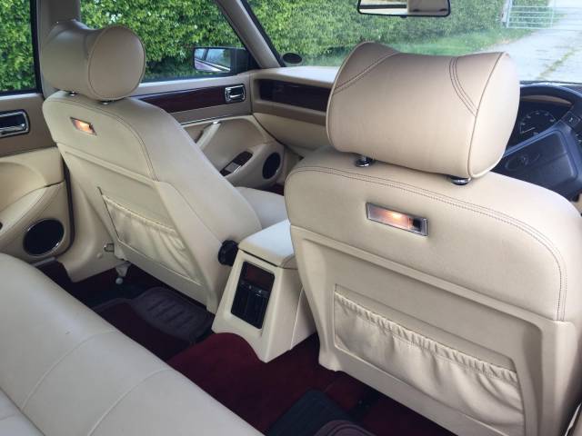 Jaguar XJ 40 3.2