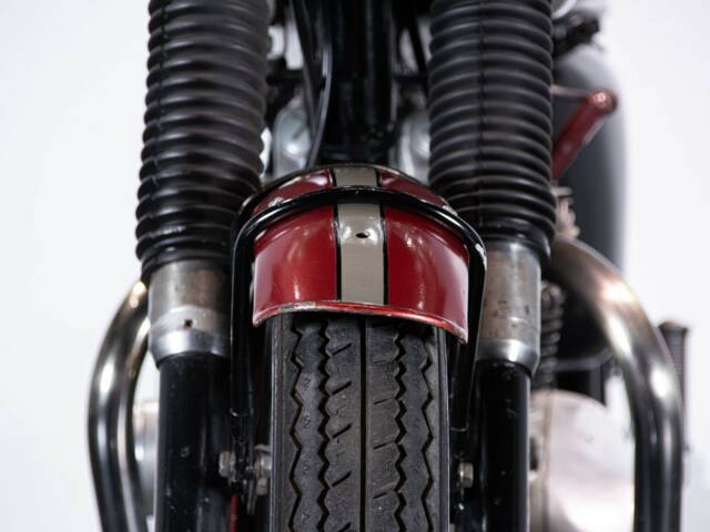 Triumph T 100 Daytona