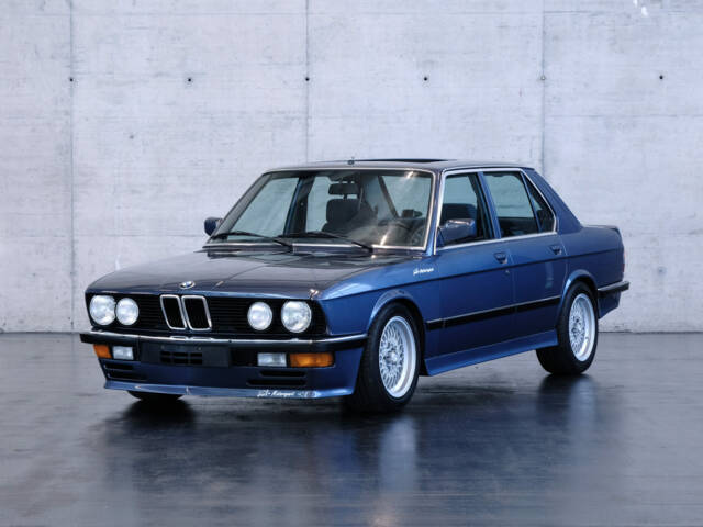 Bild 1/23 von BMW 535i (1984)