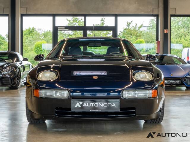 Porsche 928 GTS