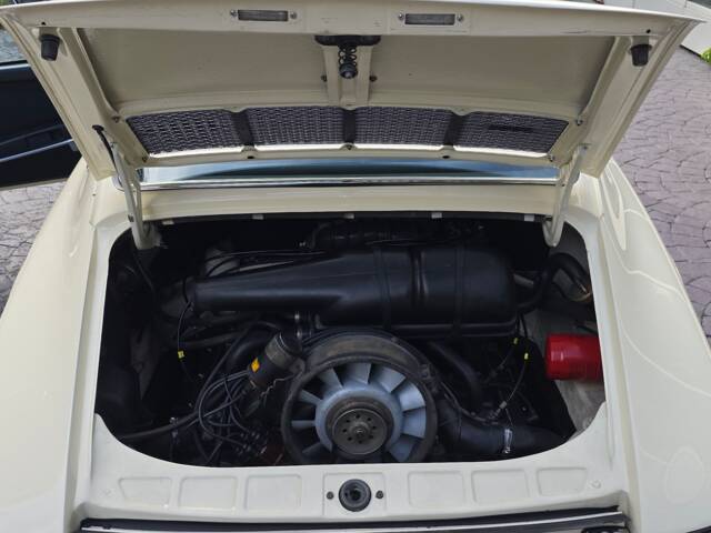 Porsche 911 2.4 T
