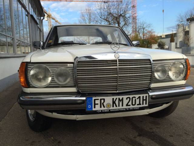 Mercedes-Benz 200 D