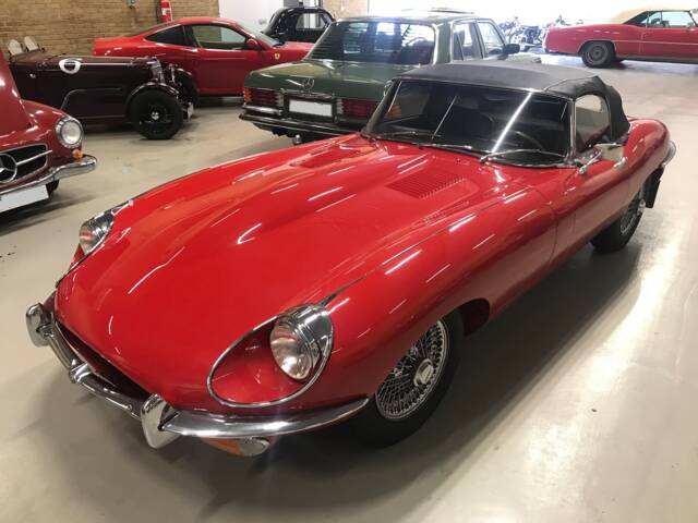 Image 1/32 de Jaguar E-Type (1969)