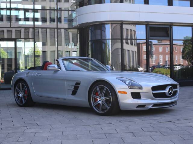 Mercedes-Benz SLS AMG Roadster