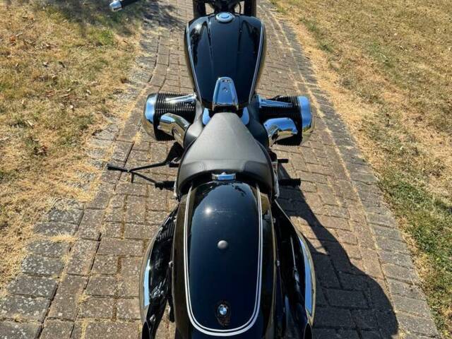 BMW R 18