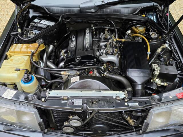 Mercedes-Benz 190 E 2.3-16
