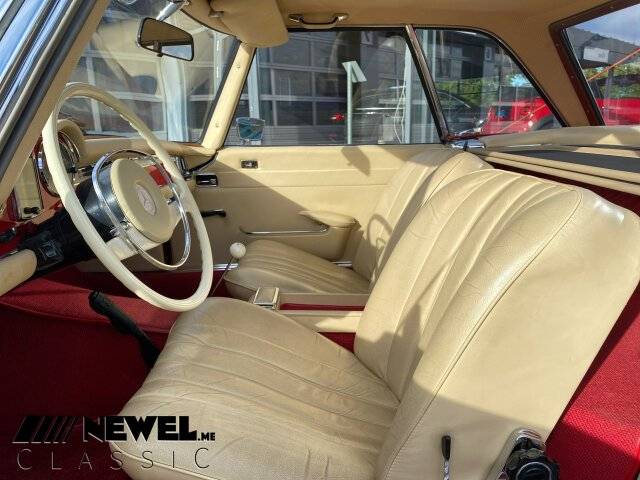 Mercedes-Benz 280 SL