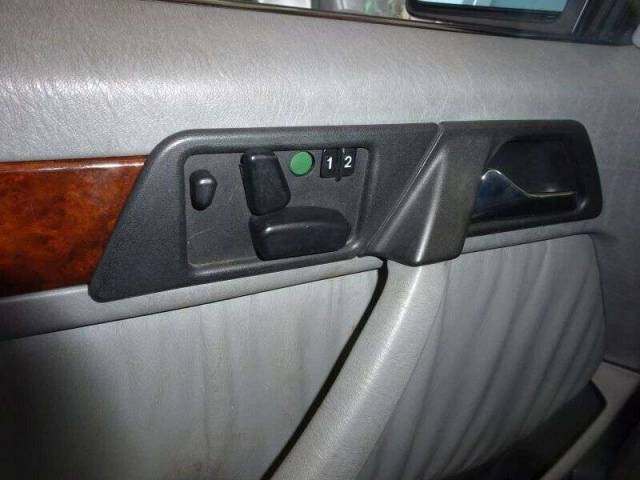Mercedes-Benz E 320