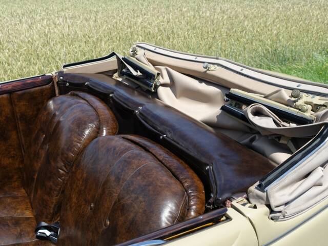 Ford V8
