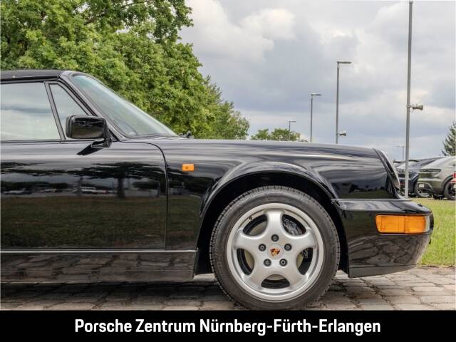 Porsche 911 Carrera 4