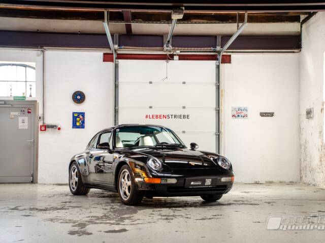 Porsche 911 Carrera