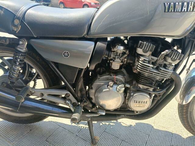Yamaha XZ 550