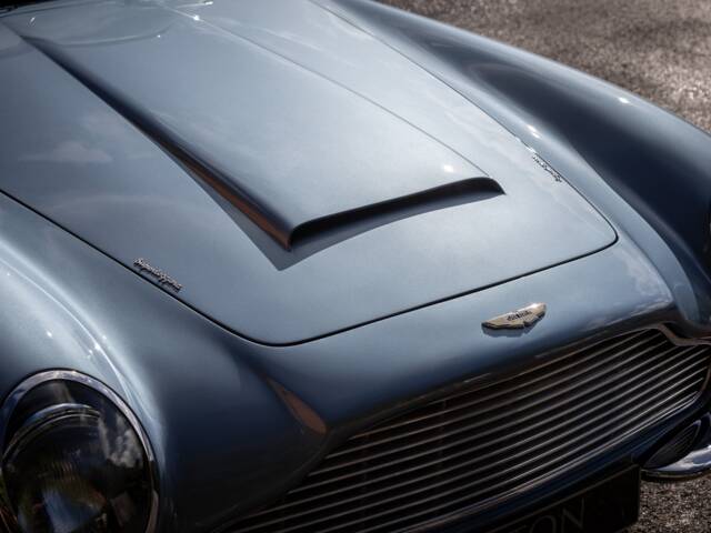 Aston Martin DB 6 Vantage