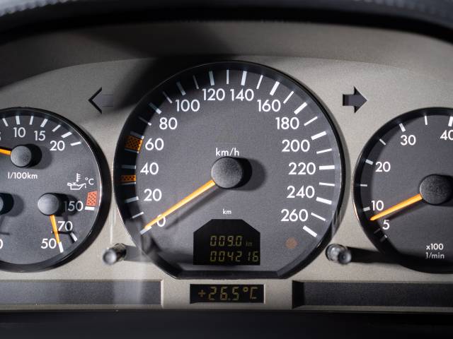 Mercedes-Benz SL 320