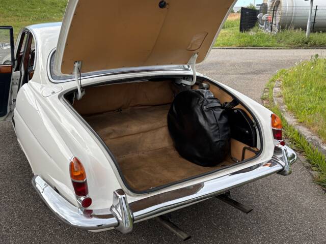 Jaguar Mk X 3.8