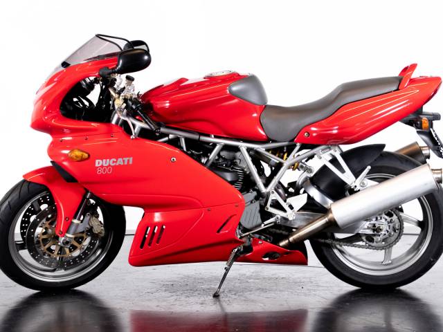 Imagen 1/9 de Ducati DUMMY (2004)