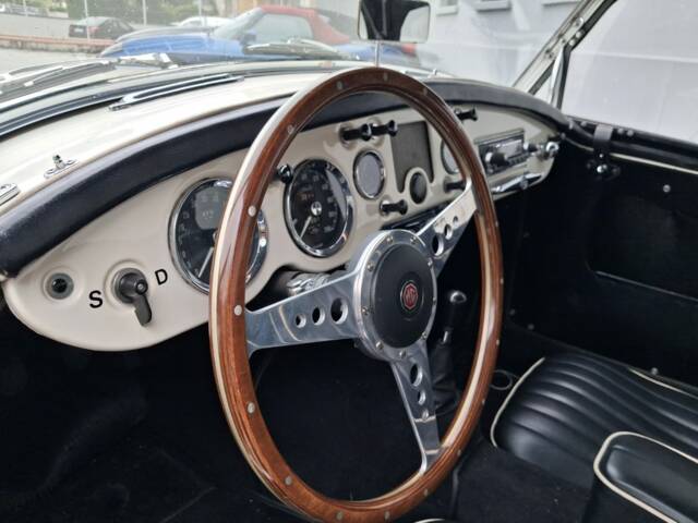 MG MGA 1500