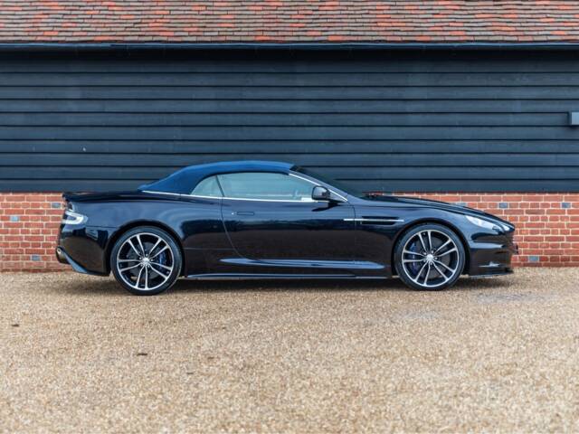 Aston Martin DBS Volante