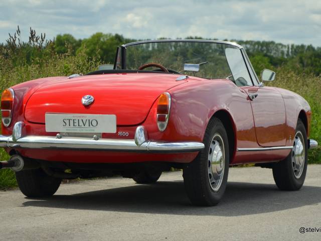 Alfa Romeo Giulia 1600 Spider