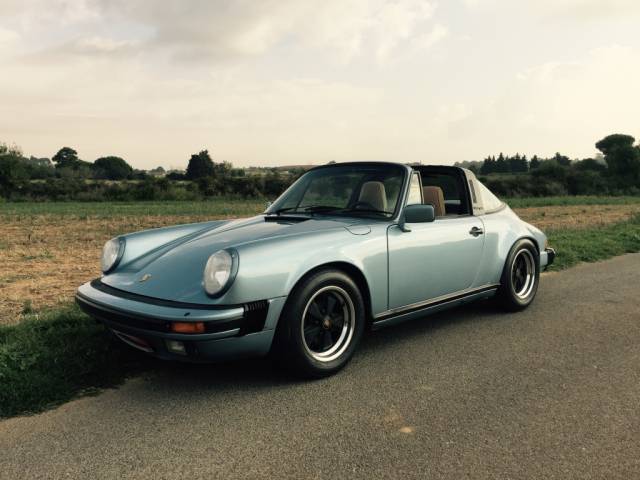 Porsche 911 Carrera 3.2