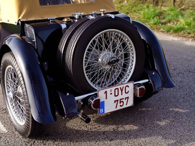 Singer 9 Sports