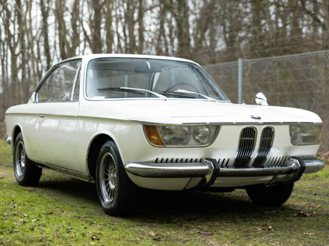 Immagine 1/95 di BMW 2000 CS (1967)