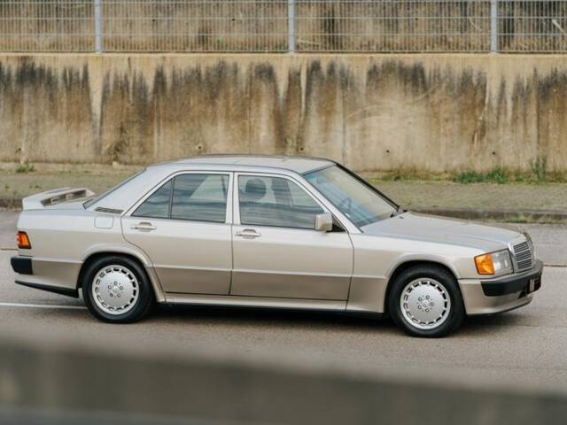 Mercedes-Benz 190 E 2.3-16