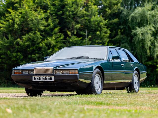 Image 1/38 of Aston Martin Lagonda (1981)