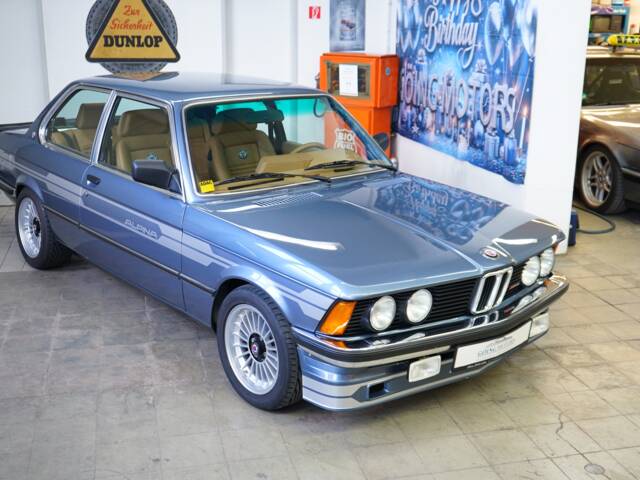 BMW 323i