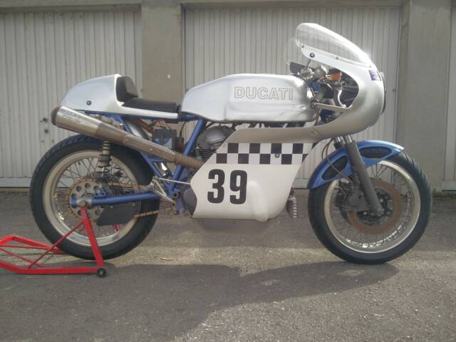 Ducati 750 Sport