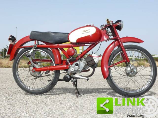 Image 1/10 de Moto Guzzi DUMMY (1958)