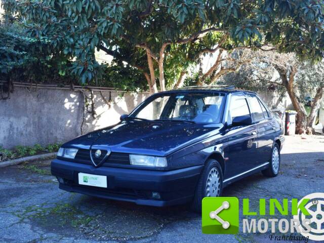 Bild 1/10 von Alfa Romeo 155 2.5 V6 (1993)