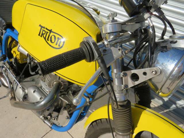 Norton Triton 650