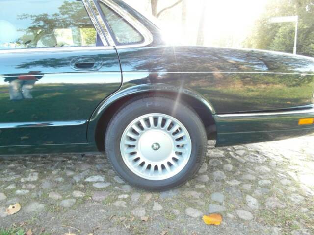 Jaguar XJ12 6.0