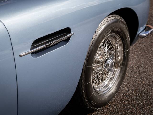 Aston Martin DB 6 Vantage