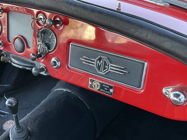 MG MGA 1600