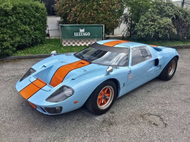 Image 1/29 of CAV GT40 (2008)