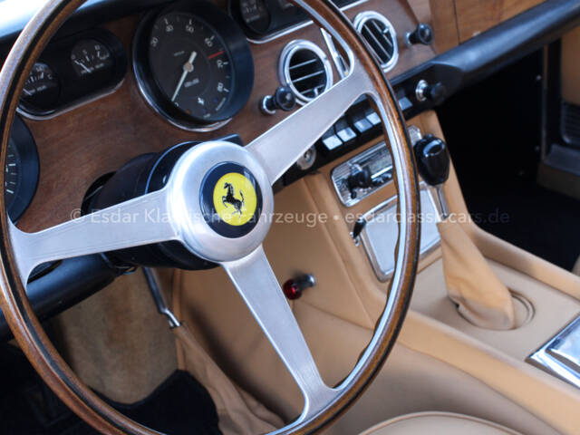 Ferrari 330 GT 2+2